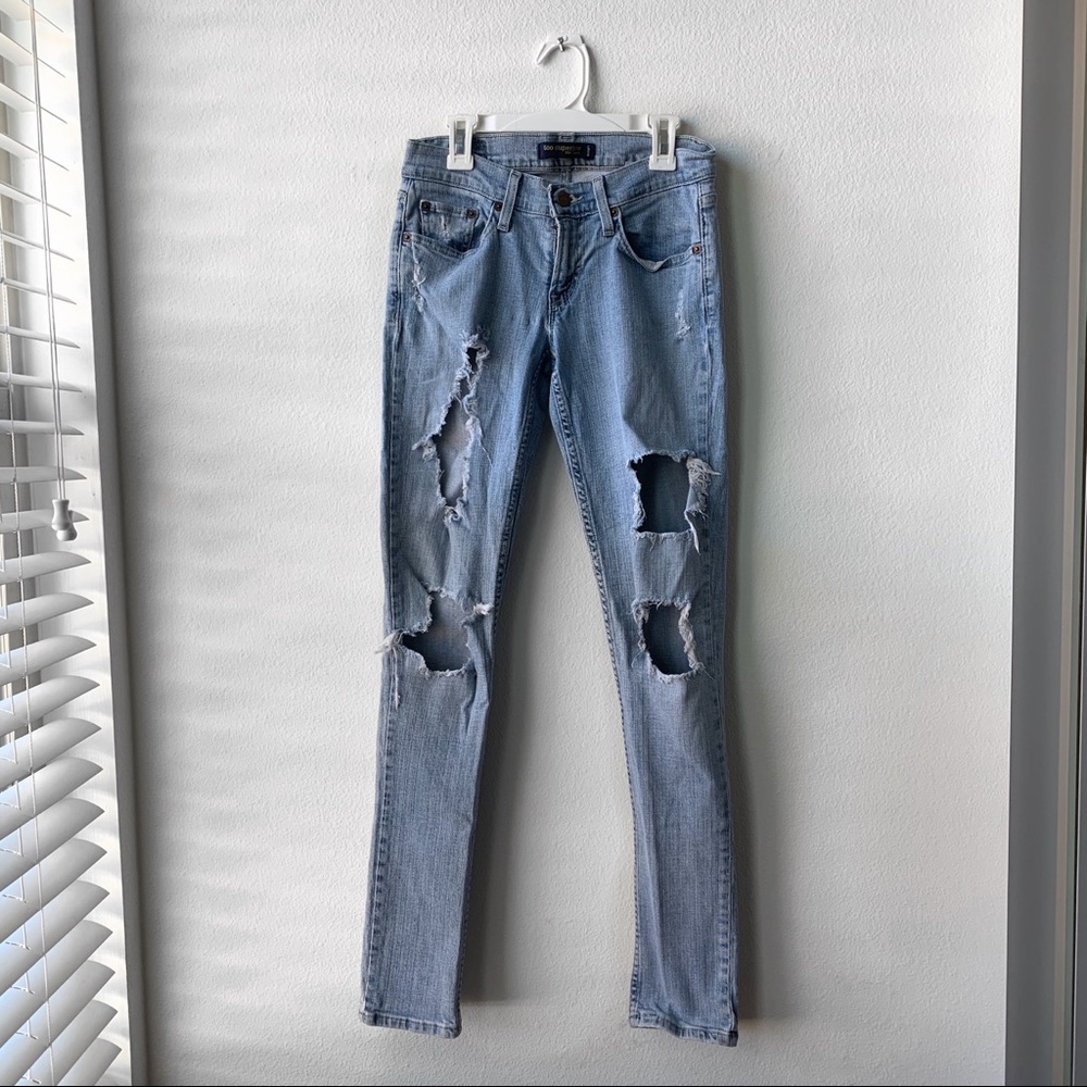 Ripped Skinny Jeans